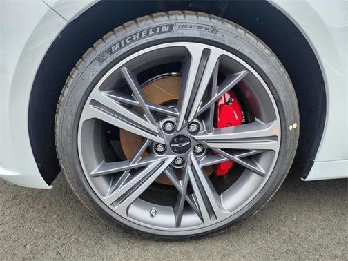 2025 Genesis G70 3.3T RWD Sport Advanced
