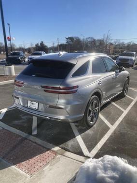 2025 Genesis Electrified GV70 Advanced AWD