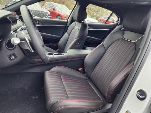 2025 Genesis G70 2.5T AWD