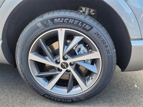 2025 Genesis GV80 2.5T