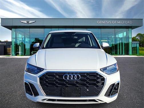 2022 Audi Q5 45 S line Premium Plus