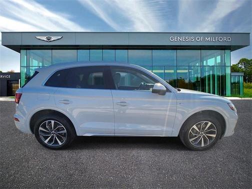 2022 Audi Q5 45 S line Premium Plus