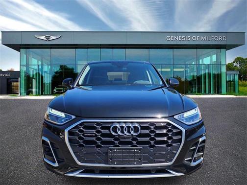 2022 Audi Q5 45 S line Premium Plus