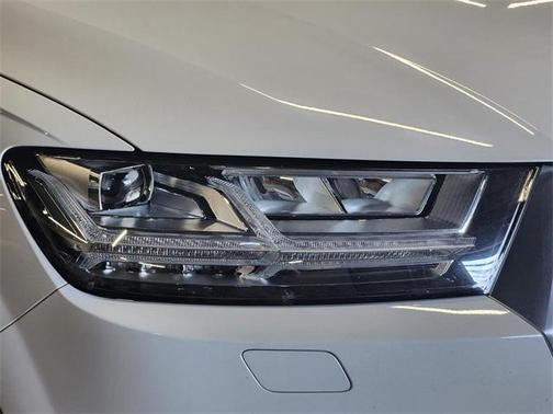 2019 Audi Q7 45 Premium Plus