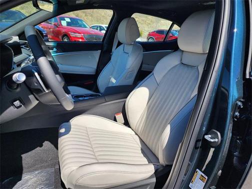 2025 Genesis G70 2.5T AWD