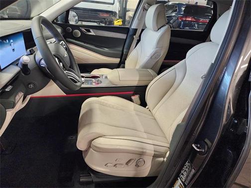 2025 Genesis GV80 2.5T