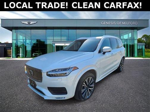 2022 Volvo XC90 T6 Momentum