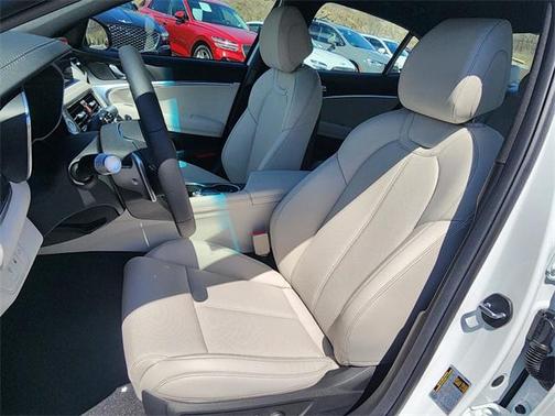 2025 Genesis G70 2.5T AWD