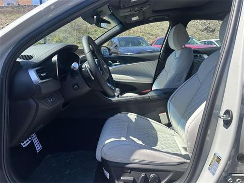 2025 Genesis G70 3.3T AWD Sport Advanced