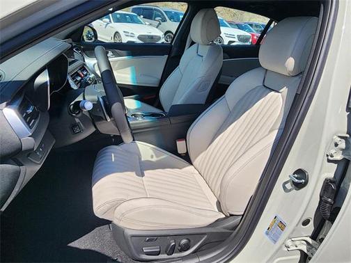 2025 Genesis G70 3.3T AWD Sport Advanced