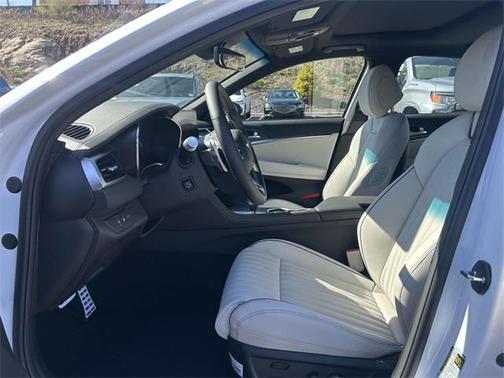2025 Genesis G70 3.3T AWD Sport Advanced