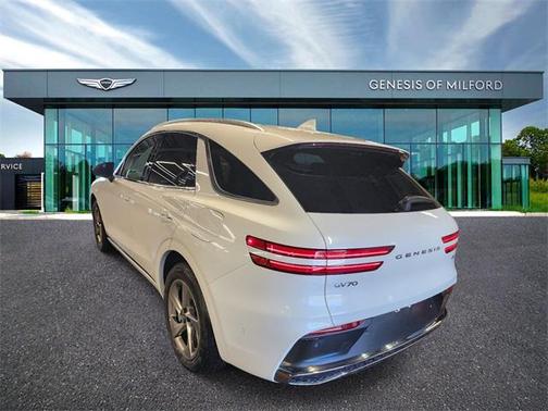 2026 Genesis GV70 2.5T Advanced