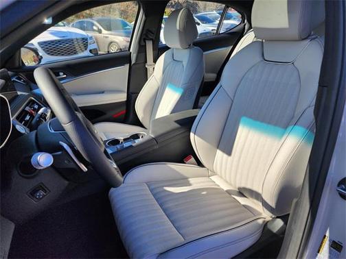 2025 Genesis G70 2.5T AWD