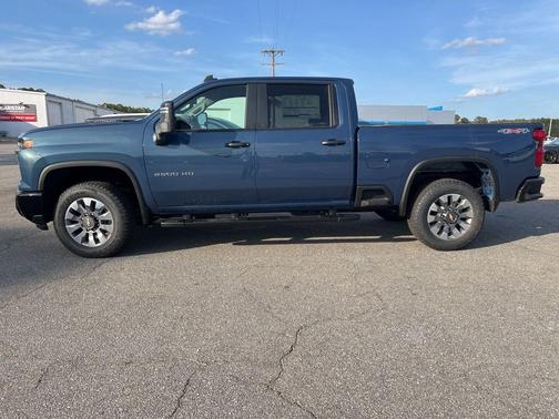 2026 Chevrolet Silverado 2500 Custom