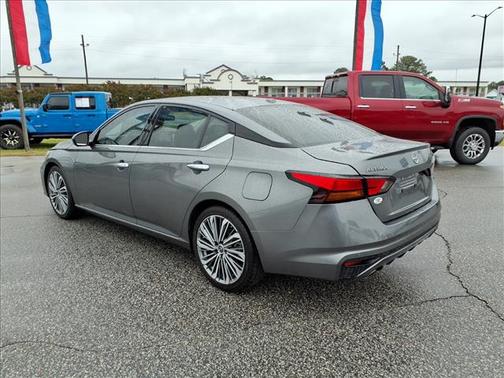 Gun Metallic 2023 Nissan Altima 2.5 SL