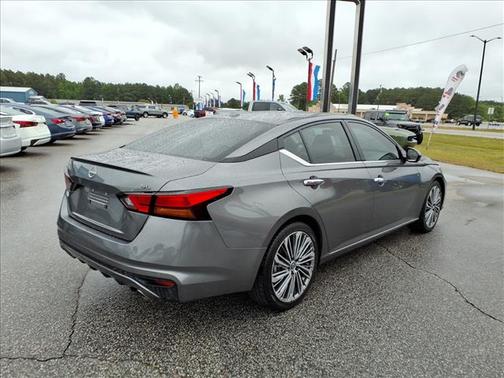 Gun Metallic 2023 Nissan Altima 2.5 SL