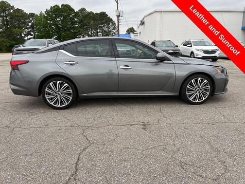 Gun Metallic 2023 Nissan Altima 2.5 SL