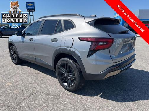 Sterling Gray Metallic 2024 Chevrolet Trax FWD ACTIV