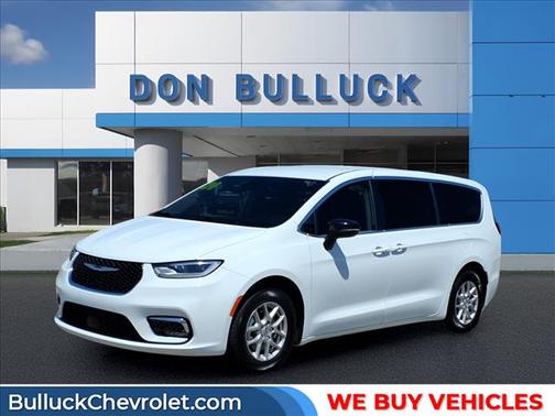 Bright White Clearcoat 2024 Chrysler Pacifica Touring L