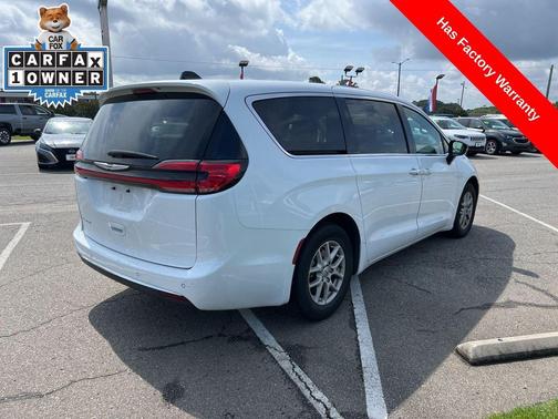 Bright White Clearcoat 2024 Chrysler Pacifica Touring L