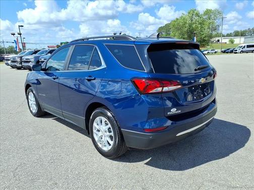 Blue Glow Metallic 2023 Chevrolet Equinox 1LT