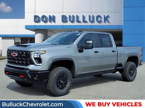 Sterling Gray Metallic 2026 Chevrolet Silverado 2500 Crew Cab, Standard Bed, XR2, 4WD