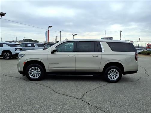 2024 Chevrolet Suburban LT