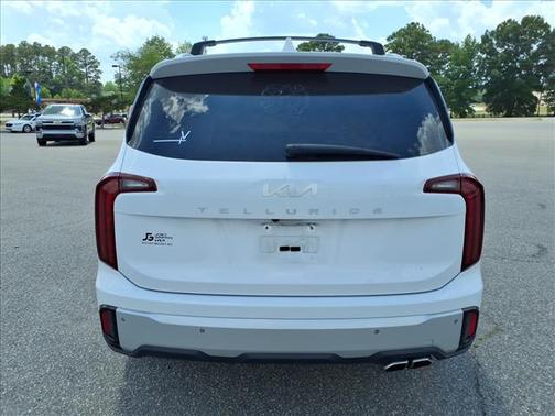 Glacial White Pearl 2024 Kia Telluride S