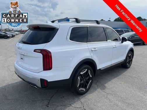 Glacial White Pearl 2024 Kia Telluride S