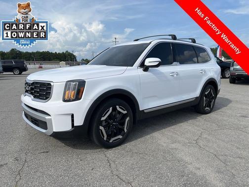 Glacial White Pearl 2024 Kia Telluride S