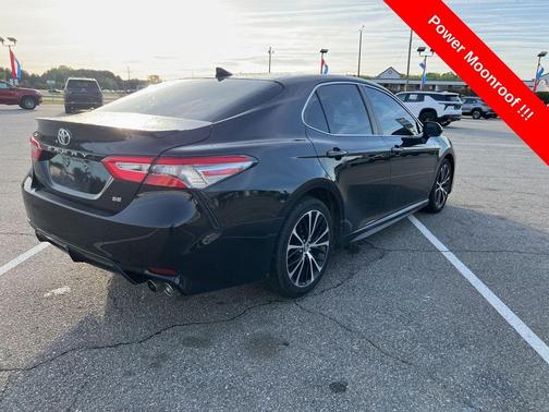 2019 Toyota Camry SE
