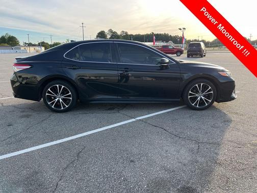 2019 Toyota Camry SE