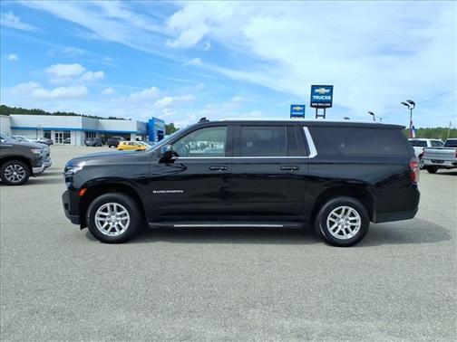 Black 2022 Chevrolet Suburban LT