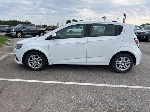 2020 Chevrolet Sonic FWD Hatchback 1FL 5-Door