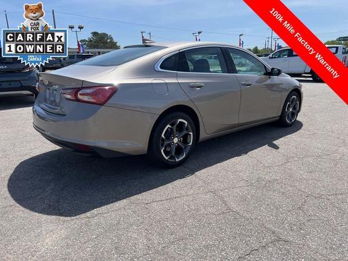 2022 Chevrolet Malibu FWD LT