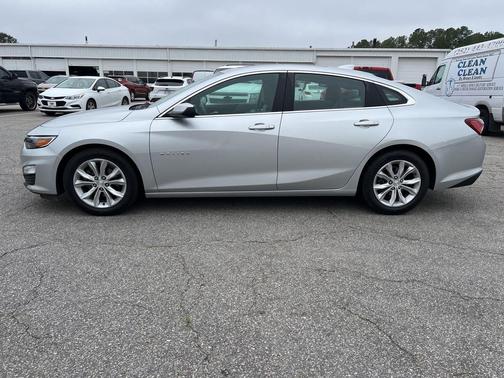 Silver Ice Metallic 2021 Chevrolet Malibu FWD LT