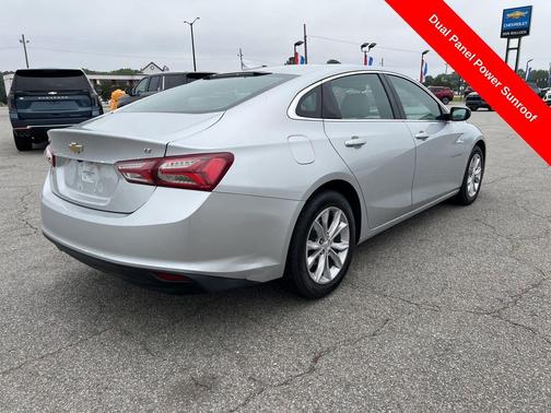 Silver Ice Metallic 2021 Chevrolet Malibu FWD LT