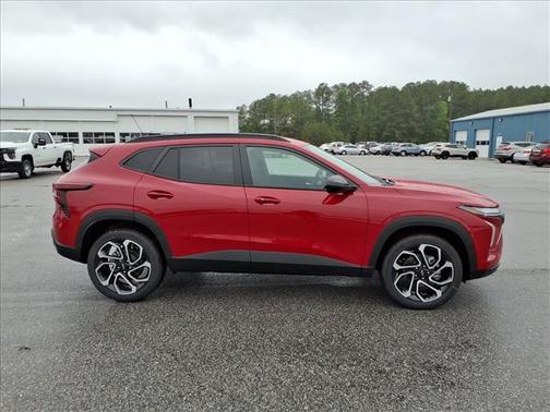 Apex Red 2026 Chevrolet Trax FWD 2RS