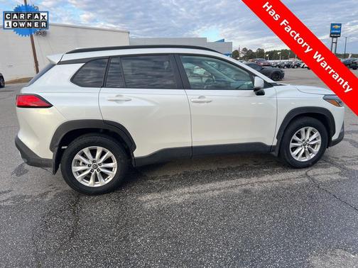 2024 Toyota Corolla Cross LE