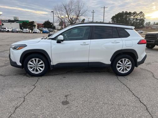 2024 Toyota Corolla Cross LE