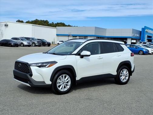 2024 Toyota Corolla Cross LE