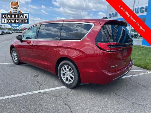 Red Hot Pearlcoat 2024 Chrysler Pacifica Touring L