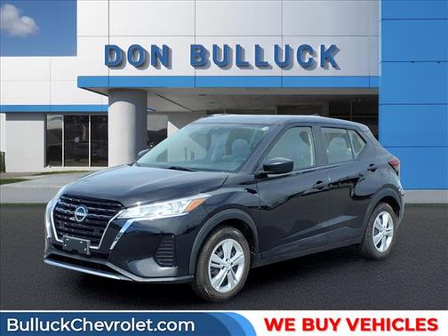 Super Black 2022 Nissan Kicks S