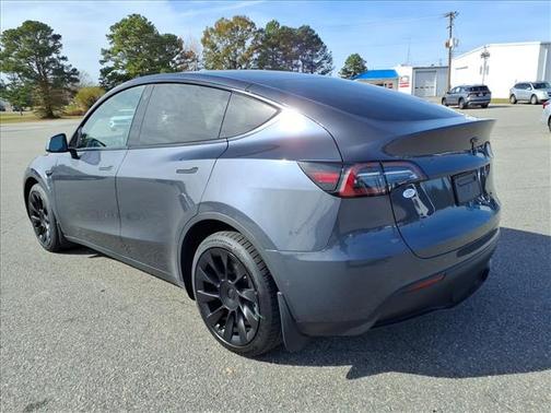 2022 Tesla Model Y Long Range Dual Motor All-Wheel Drive