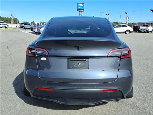 2022 Tesla Model Y Long Range Dual Motor All-Wheel Drive