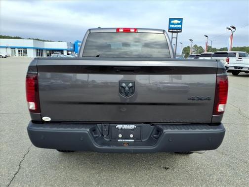 2024 RAM 1500 Classic Warlock Crew Cab 4x4 5'7' Box