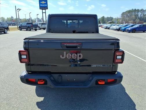 Black Clearcoat 2021 Jeep Gladiator Mojave 4x4