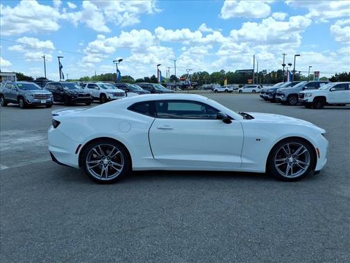 Summit White 2019 Chevrolet Camaro 1LT