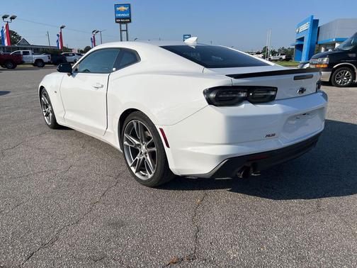Summit White 2019 Chevrolet Camaro 1LT