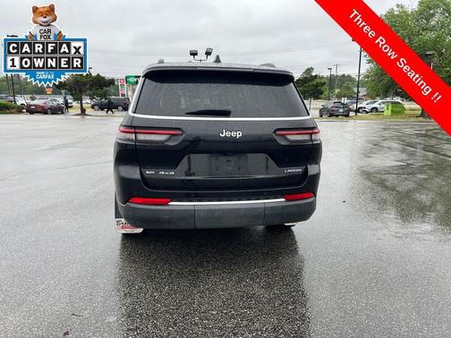 Diamond Black Crystal Pearlcoat 2022 Jeep Grand Cherokee L Laredo